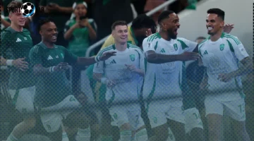 خبير تحكيمي يوضح تفاصيل مثيرة في لقاء الأهلي والرياض بدوري روشن السعودي